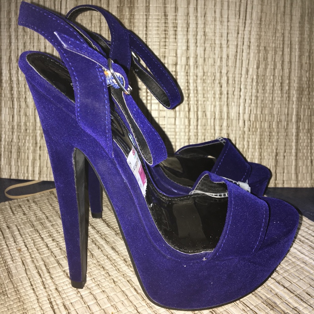 SEXY Woman’s platform heels blue suede NEW